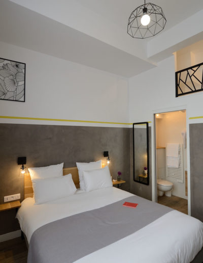 Chambre Confort, dans notre hôtel moderne à Paris, l'hôtel Terre Neuve.
