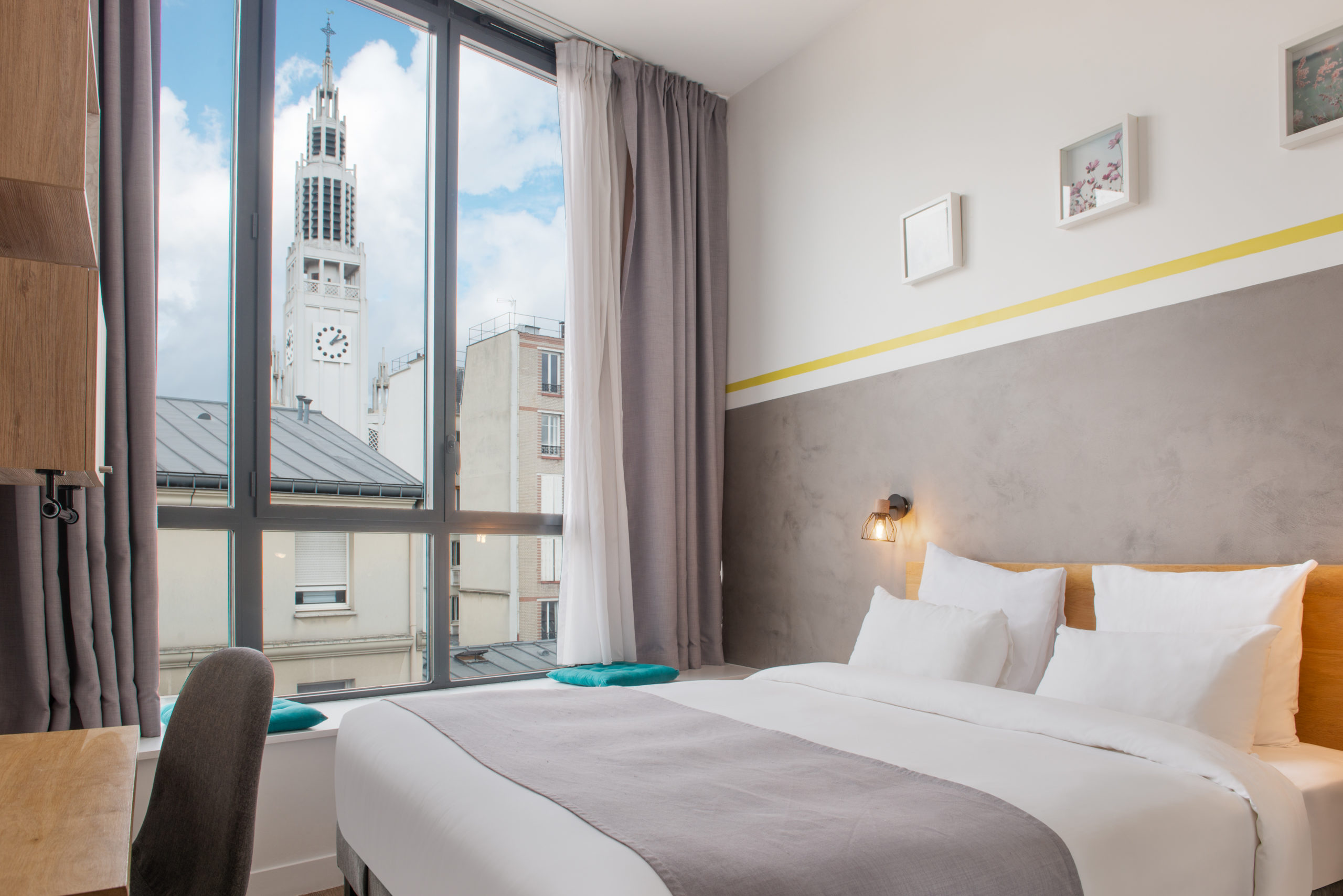 Vue coté rue, chambres conforts et supérieures, dans notre boutique hôtel à Paris, l'hôtel Terre Neuve.